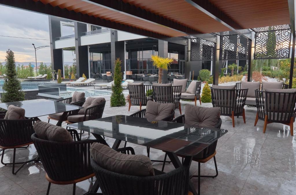 Pool and Bar